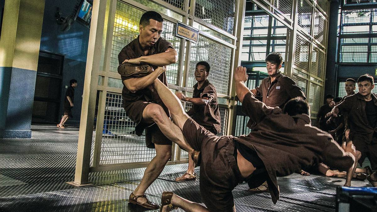 A shot from Kung Fu Killer depicting Donnie Yen beating up a gang of prisoners.