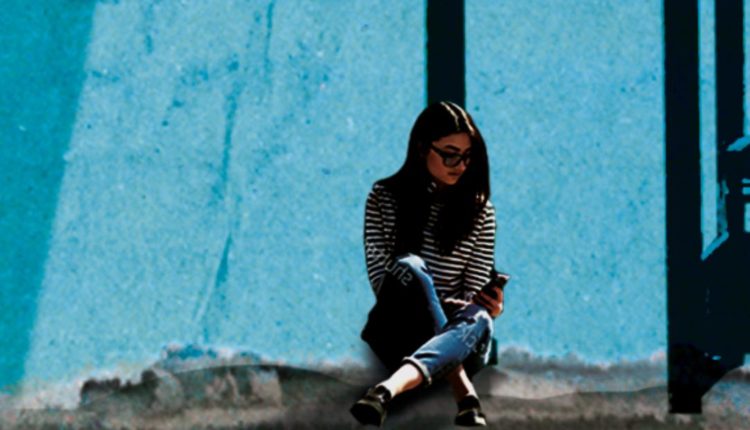 The Girl in The Broken Mirror