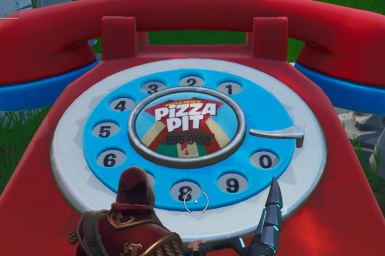 Fortnite giant telephones