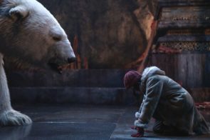 a fight to the death His Dark Materials Season 1, Episode 7 Iofur Raknison ( voiced by Joi Johannsson) and Dafne Keen. CR: HBO