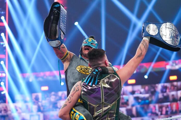 Rey Mysterio & Dominik
