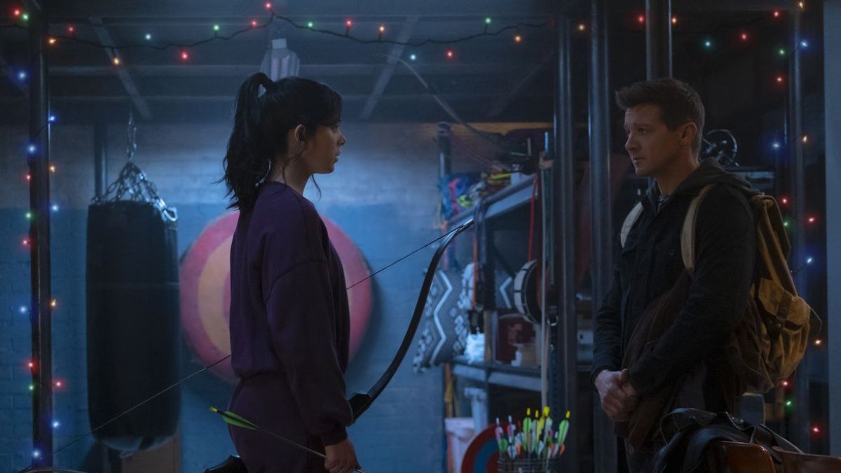 hawkeye jeremy renner hailee steinfeld